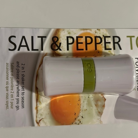 Cute.. Mini joie SALT & PEPPER TO GO!! - Picture 3 of 12